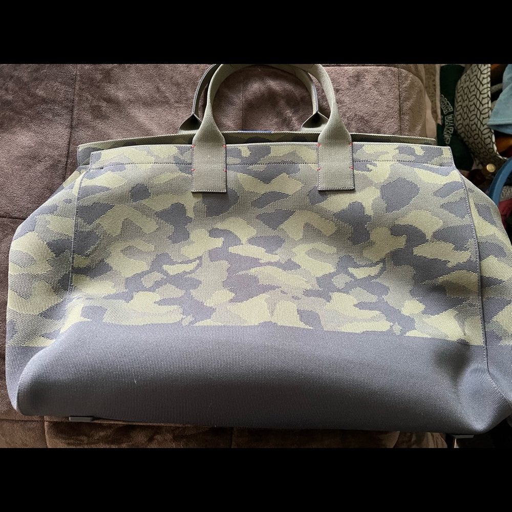 Rothy’s camo weekender